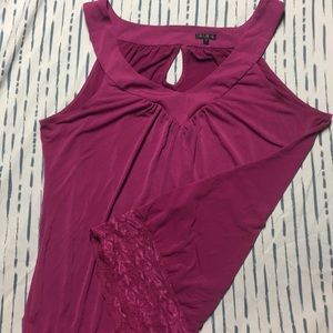 Magenta tank top lace
